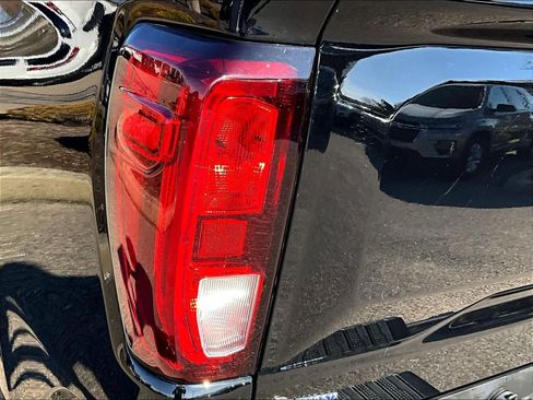 Used 2023 GMC Sierra 1500 Elevation w/ LPO, Elevation Black Package image 33