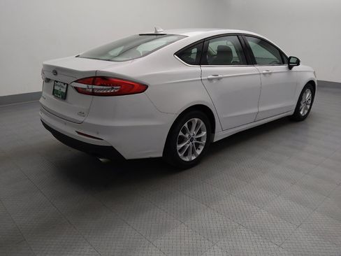 Used 2019 Ford Fusion SE FWD image 10