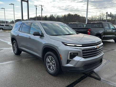 Certified 2024 Chevrolet Traverse LT w/ LPO, Floor Liner Package image 13