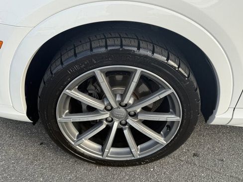 Used 2018 Audi Q3 2.0T Premium Plus w/ Premium Plus Package image 11