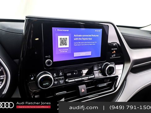 Used 2025 Toyota Highlander XLE image 21