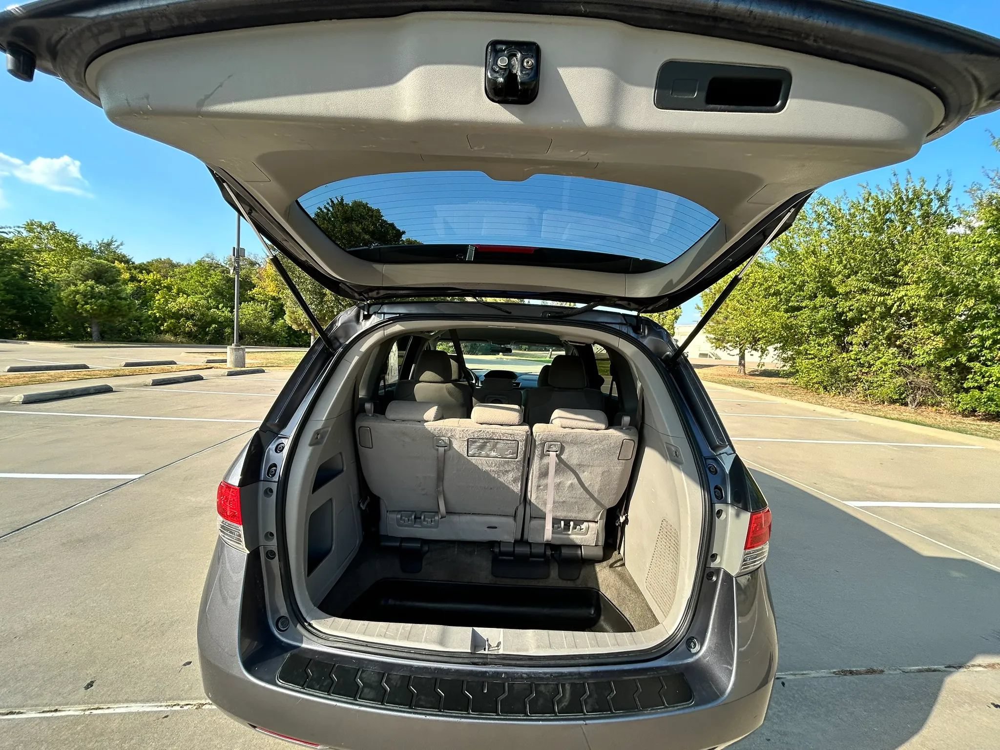 Used 2016 Honda Odyssey EX image 9