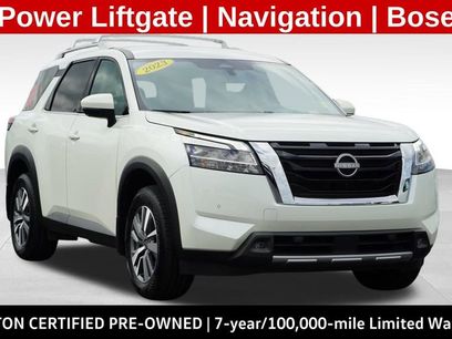 Used 2023 Nissan Pathfinder SL