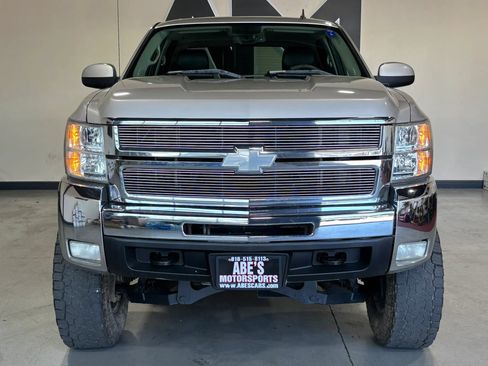 Used 2007 Chevrolet Silverado 2500 LTZ w/ Safety Package AWD/4WD image 3