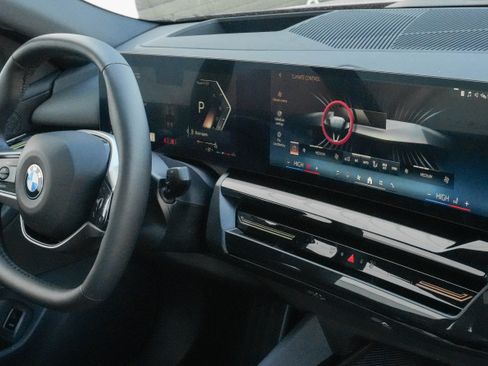 Certified 2026 BMW 530i image 10