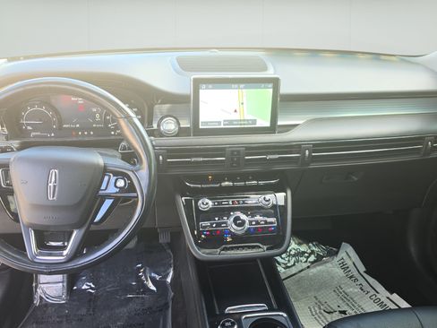 Used 2022 Lincoln Corsair AWD w/ Premium Package image 21