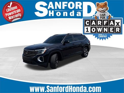 Used 2025 Volkswagen Atlas SE FWD image 1