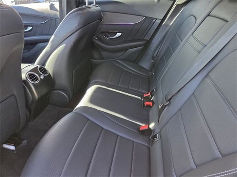 Used 2022 Mercedes-Benz GLC 300 4MATIC image 11