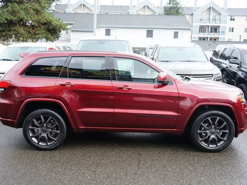 Used 2018 Jeep Grand Cherokee Altitude image 7