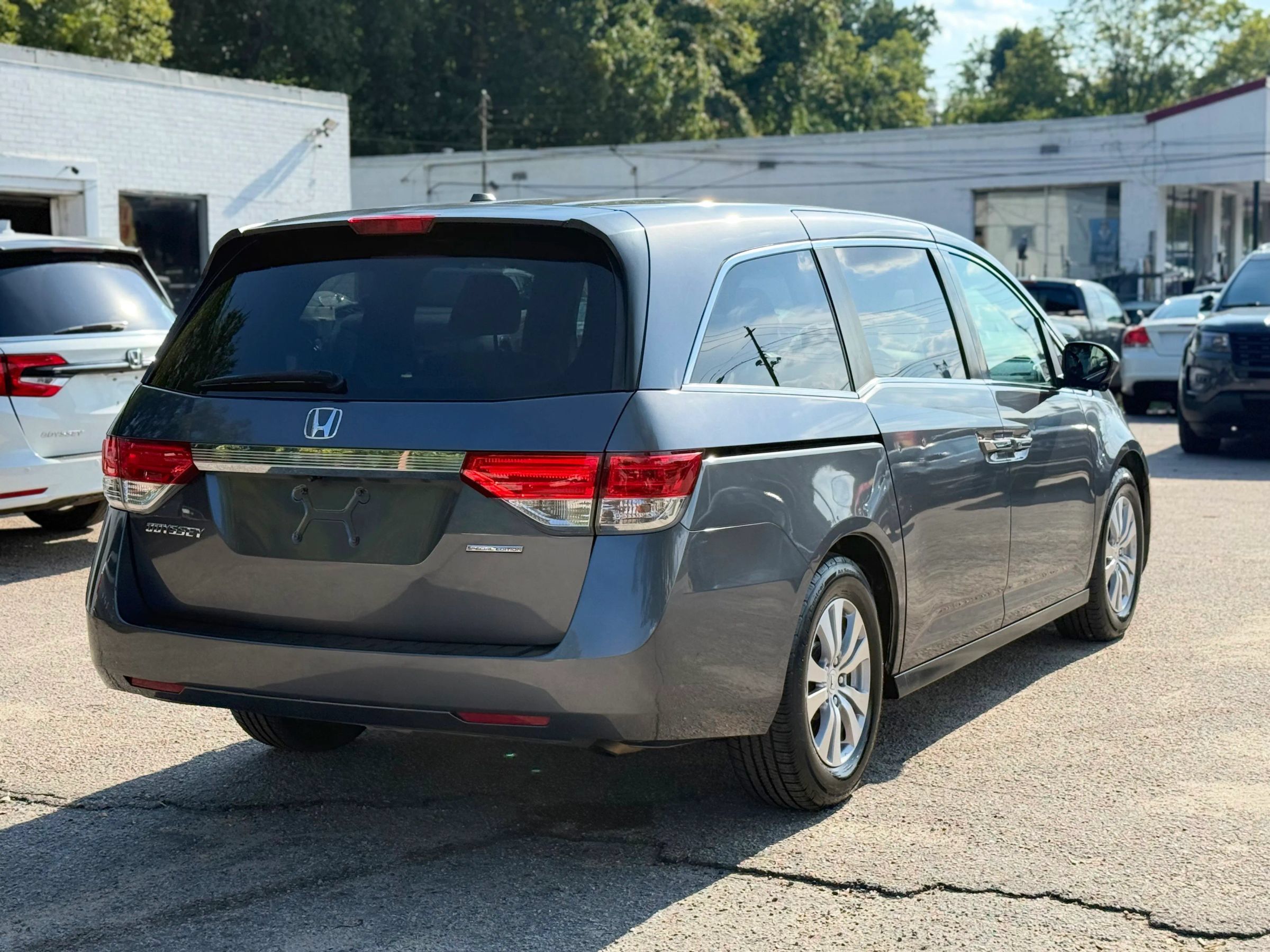 Used 2016 Honda Odyssey SE image 5