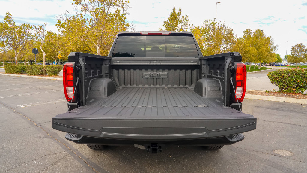 Used 2026 GMC Sierra 1500 Elevation w/ Elevation Premium Package AWD/4WD image 13