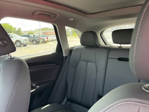 Used 2025 Audi Q5 Premium w/ Convenience Package AWD/4WD image 16