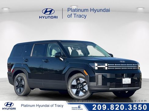 Used 2026 Hyundai Santa Fe SE FWD image 1