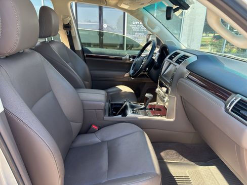 Used 2019 Lexus GX 460 Premium AWD/4WD image 12