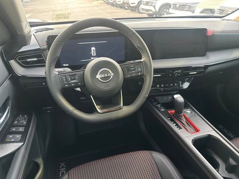 New 2026 Nissan Kicks SR image 22