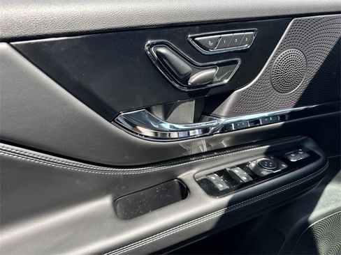 New 2025 Lincoln Corsair Grand Touring w/ Towing Package image 36