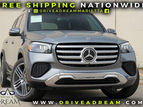 Used 2024 Mercedes-Benz GLS 450 4MATIC image 2