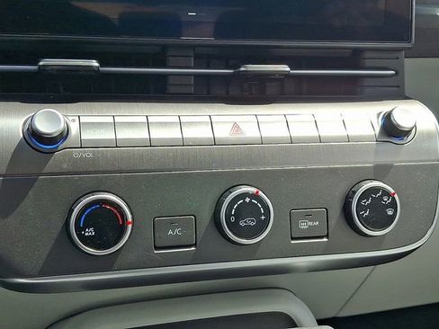 Certified 2026 Hyundai Kona SE image 15