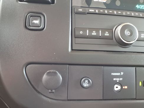 New 2026 GMC Savana 4500 w/ Power Convenience Package RWD image 7