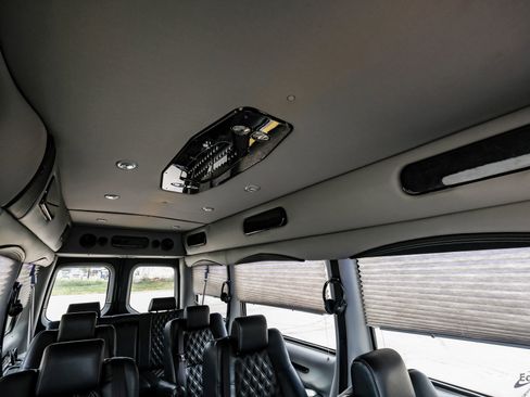 Used 2024 Mercedes-Benz Sprinter 2500 image 80