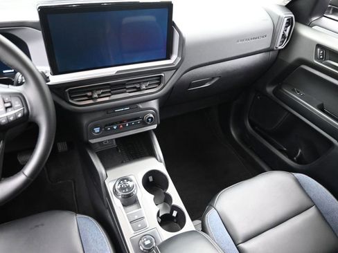 Used 2025 Ford Bronco Sport Outer Banks w/ Outer Banks Tech Package+ AWD/4WD image 15