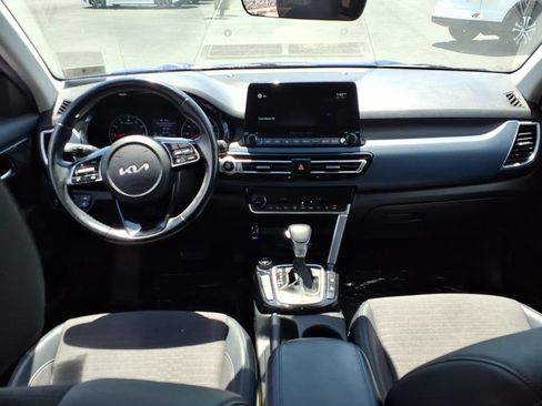 Used 2022 Kia Seltos S AWD/4WD image 14