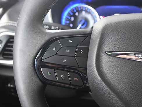 Used 2022 Chrysler Pacifica Touring-L w/ S Appearance Package image 39