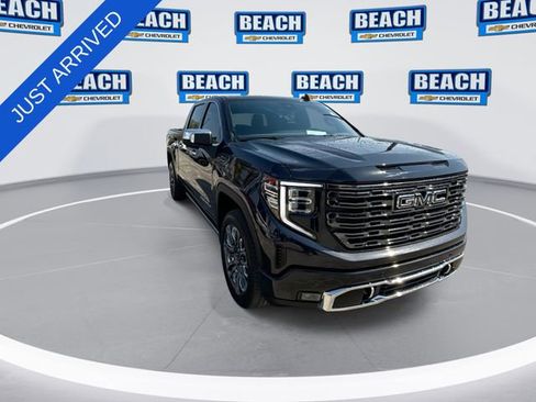 Used 2025 GMC Sierra 1500 Denali Ultimate AWD/4WD image 2