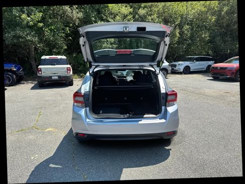 Used 2022 Subaru Impreza 2.0i Sport image 41