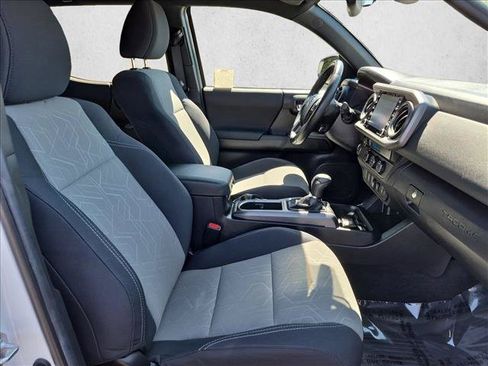Used 2022 Toyota Tacoma TRD Sport RWD image 19