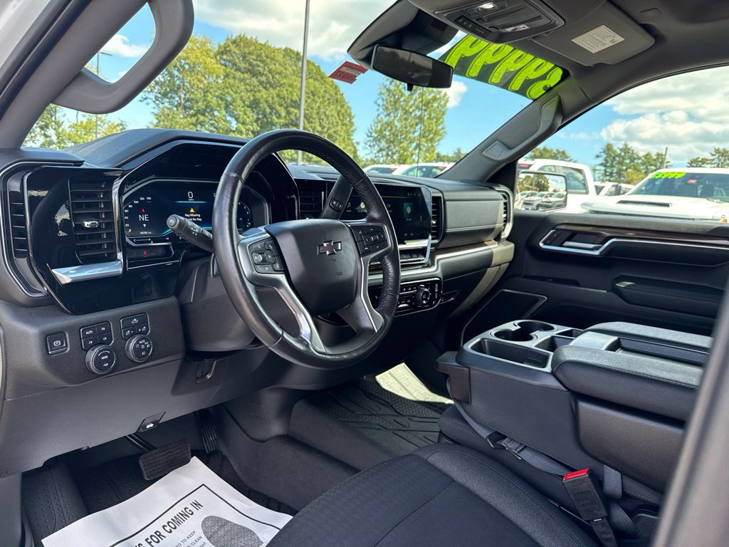 Used 2022 Chevrolet Silverado 1500 RST AWD/4WD image 23