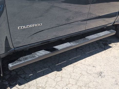 Used 2019 Chevrolet Colorado Z71 AWD/4WD image 36