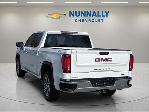 Certified 2024 GMC Sierra 1500 SLT AWD/4WD image 3