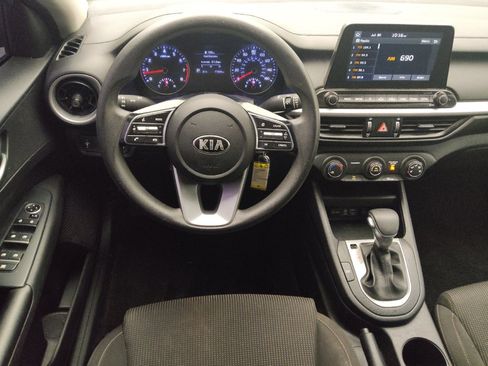 Used 2020 Kia Forte LXS FWD image 22