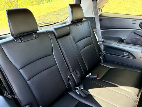 Used 2016 Honda Pilot Touring image 23