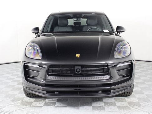Certified 2023 Porsche Macan AWD/4WD image 10