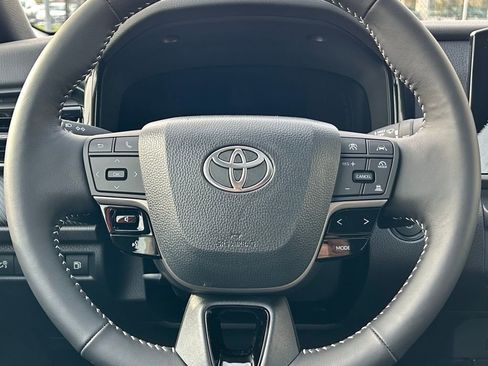 New 2026 Toyota Camry SE AWD/4WD image 19
