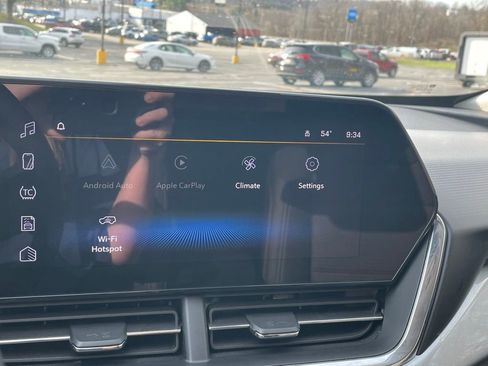 Certified 2025 Chevrolet Trax LT w/ LT Convenience Package image 34