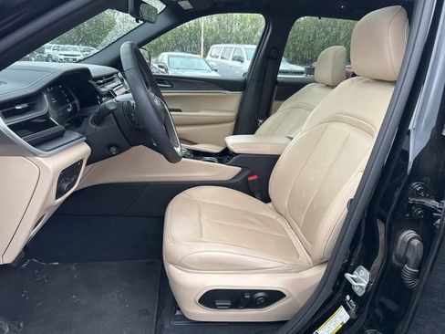 Used 2022 Jeep Grand Cherokee Limited 4xe w/ Luxury Tech Group II AWD/4WD image 13