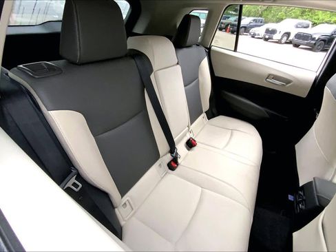 Used 2024 Toyota Corolla Cross XLE w/ Convenience Package FWD image 20