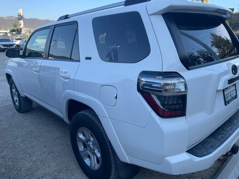 Used 2020 Toyota 4Runner SR5 AWD/4WD image 6