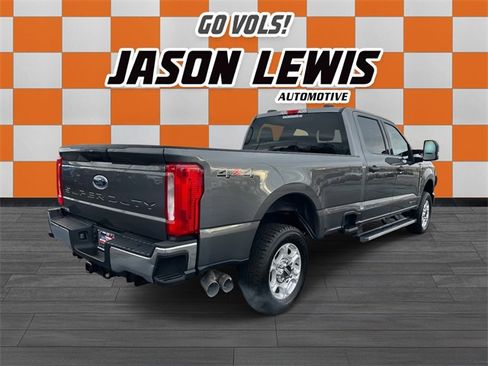 Used 2025 Ford F250 XLT image 4