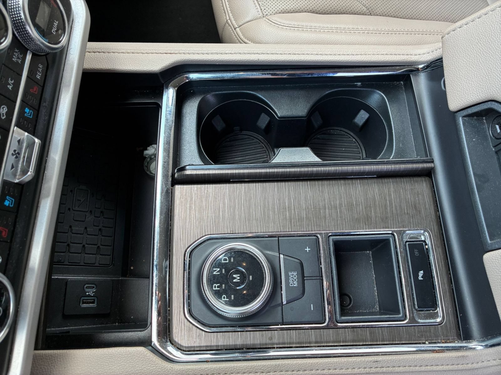 Used 2024 Ford Expedition Max Limited RWD image 45