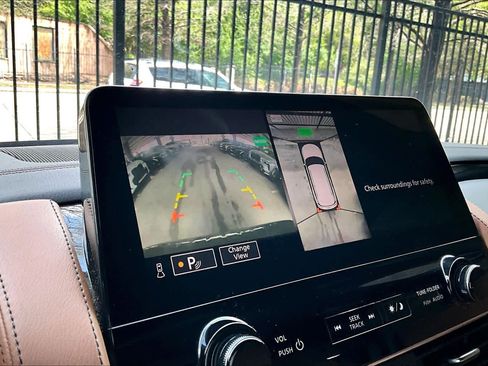 Used 2024 INFINITI QX80 Sensory image 26