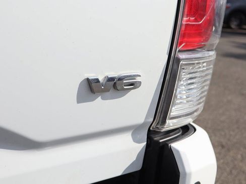 Used 2022 Toyota Tacoma TRD Off-Road w/ Technology Package image 48