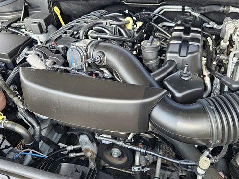 Used 2023 Dodge Durango SXT image 24