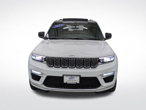Used 2023 Jeep Grand Cherokee Summit w/ Luxury Tech Group V AWD/4WD image 23