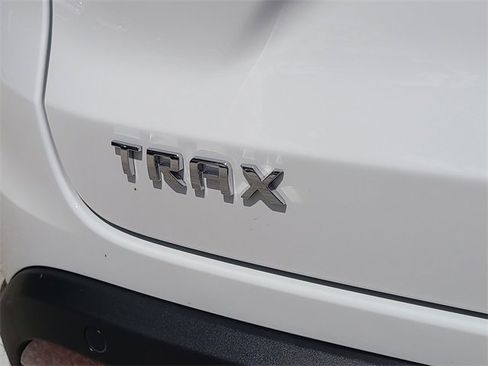 New 2026 Chevrolet Trax LT w/ Driver Confidence Package image 9