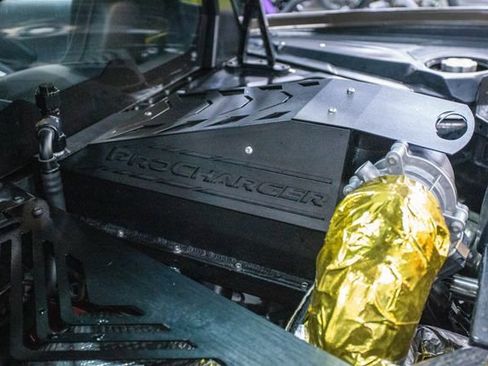 Used 2020 Chevrolet Corvette Stingray Coupe w/ 1LT image 9