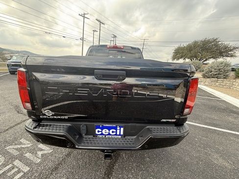 Certified 2024 Chevrolet Colorado ZR2 w/ Technology Package image 19